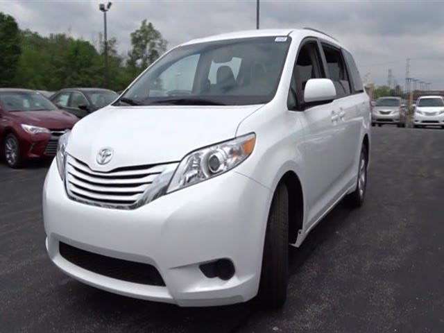 Toyota Sienna 2017 photo 4